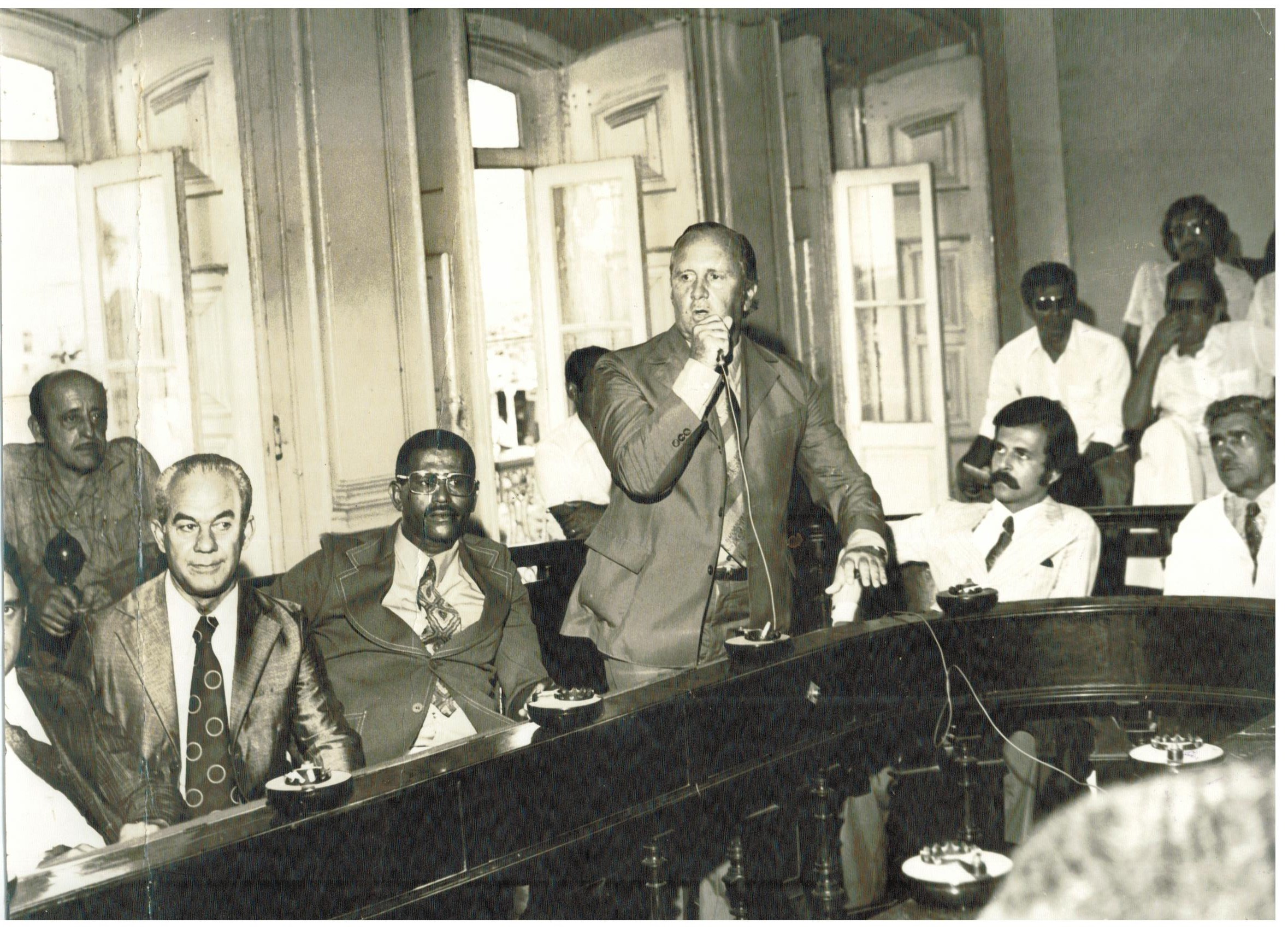 Severino usando a palavra